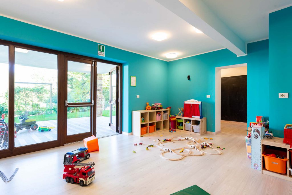 Sala con giochi per bambini